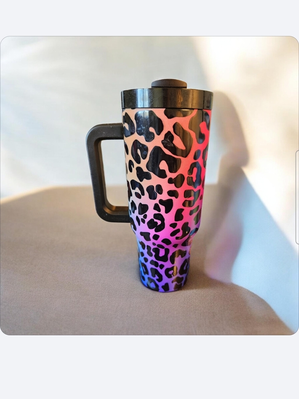 Gradient Leopard Print Travel Mug with Handle - Pink to Purple